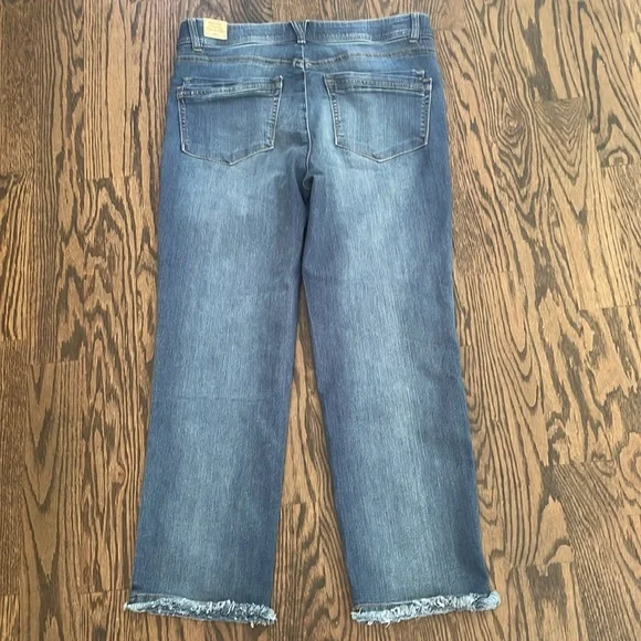 NEW Democracy high rise straight jeans - Picture 9 of 11